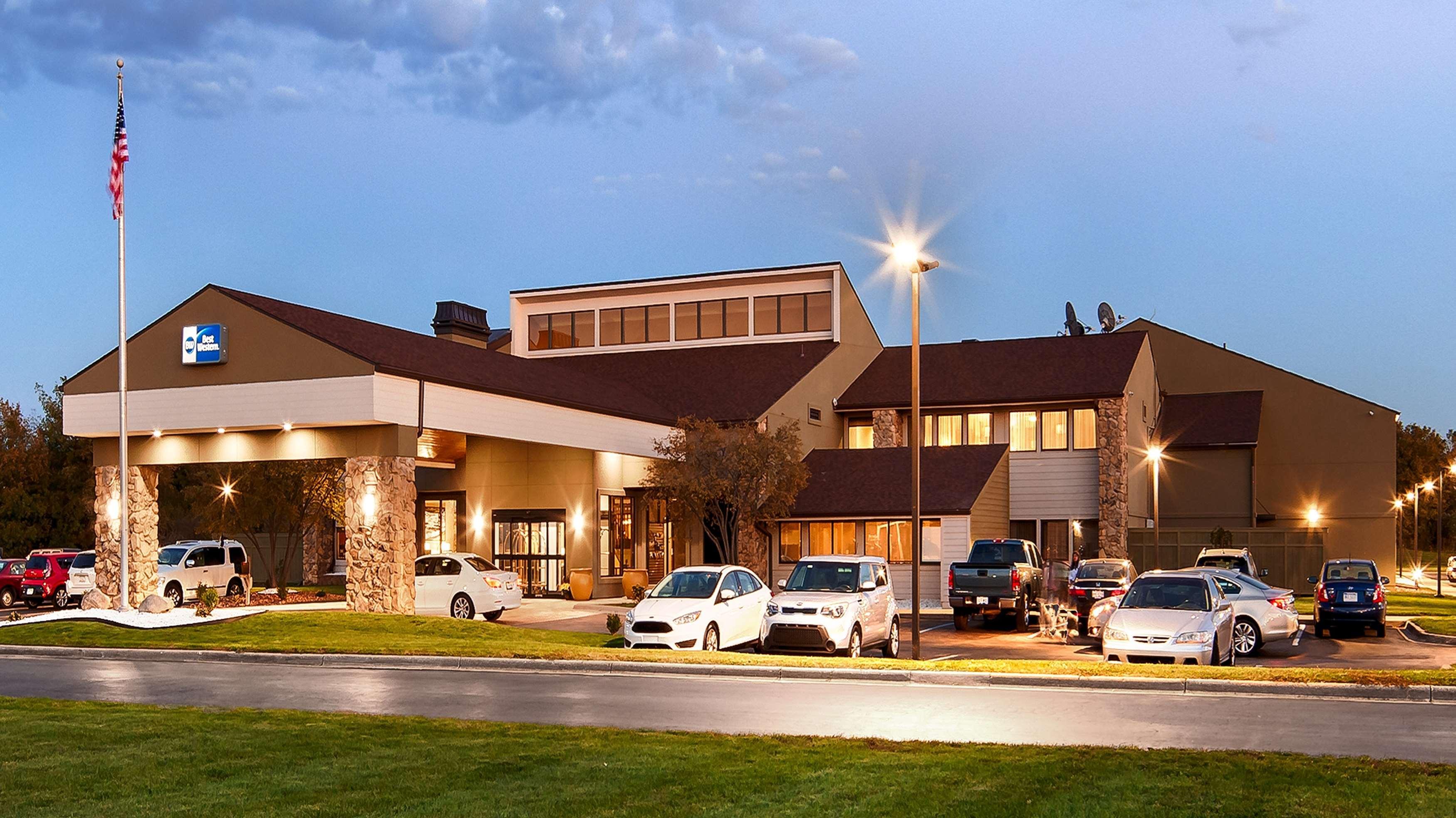 Crossroads Hotel & Event Center Fort Dodge Exterior foto